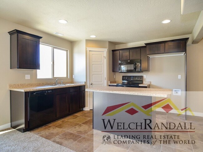 Building Photo - Beautiful 3 Bed 2 Bath Townhome in Harrisv...