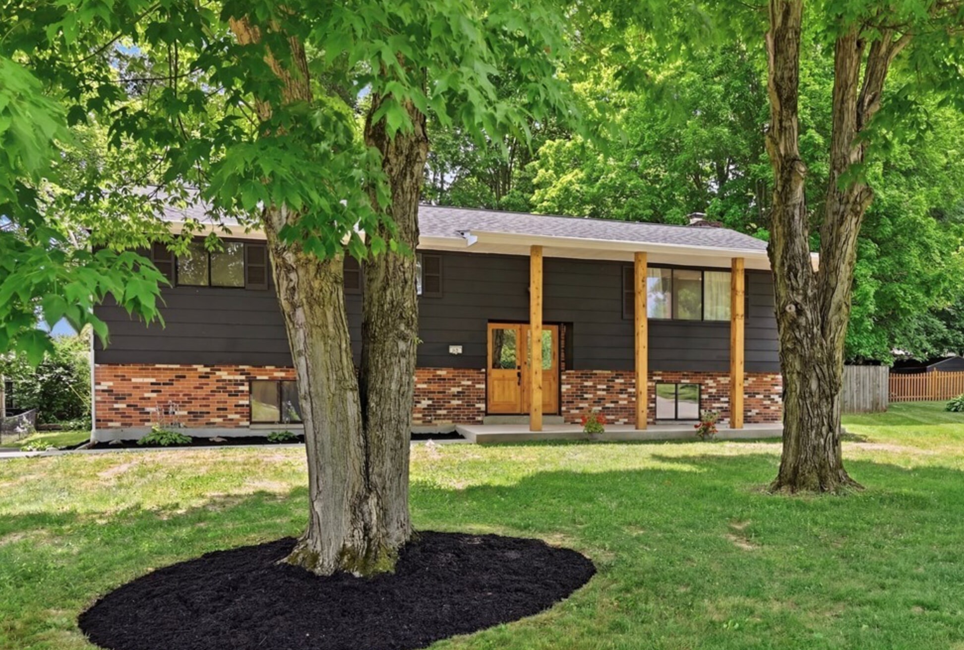 Building Photo - 3473 Sunnyside Dr