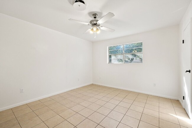 Building Photo - 202 N 41st St
