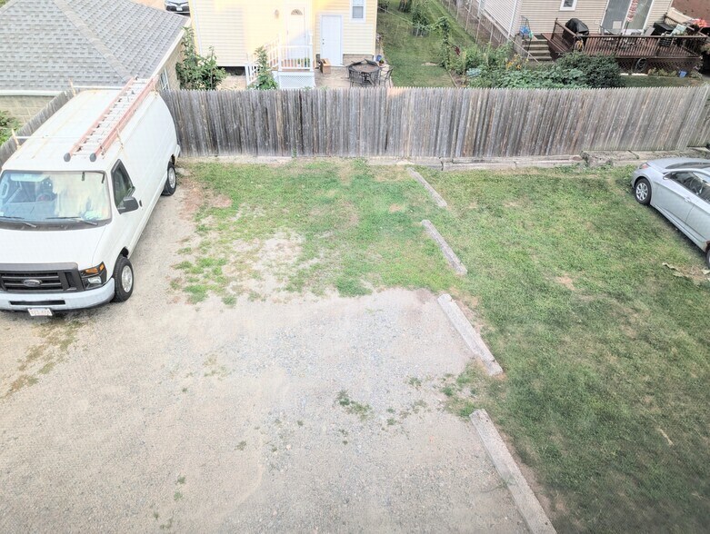 Building Photo - 39 Olcott St