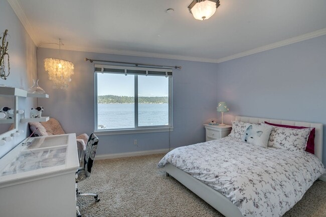 Building Photo - 5bd/3.75ba Sammamish Home
