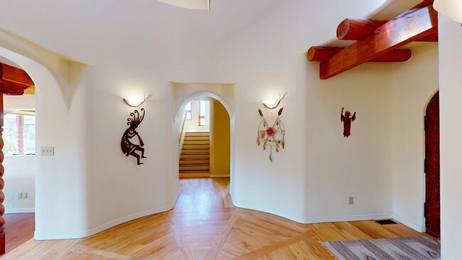 Building Photo - Custom Adobe style home in exclusive Navaj...