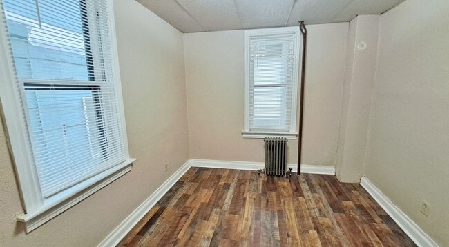 Building Photo - 523-523 1/2 Frederick Street