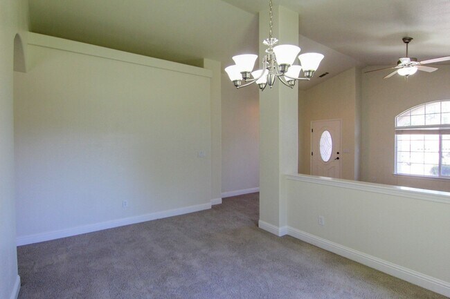 Building Photo - 4 Bedroom Mary Lake Home on Cul-De-Sac