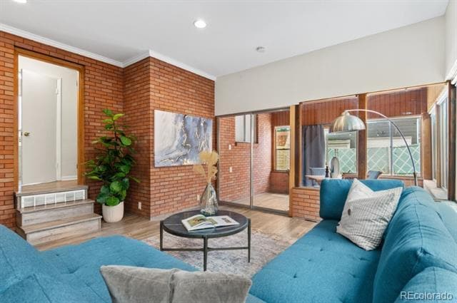 Building Photo - 2742 W Denver Pl