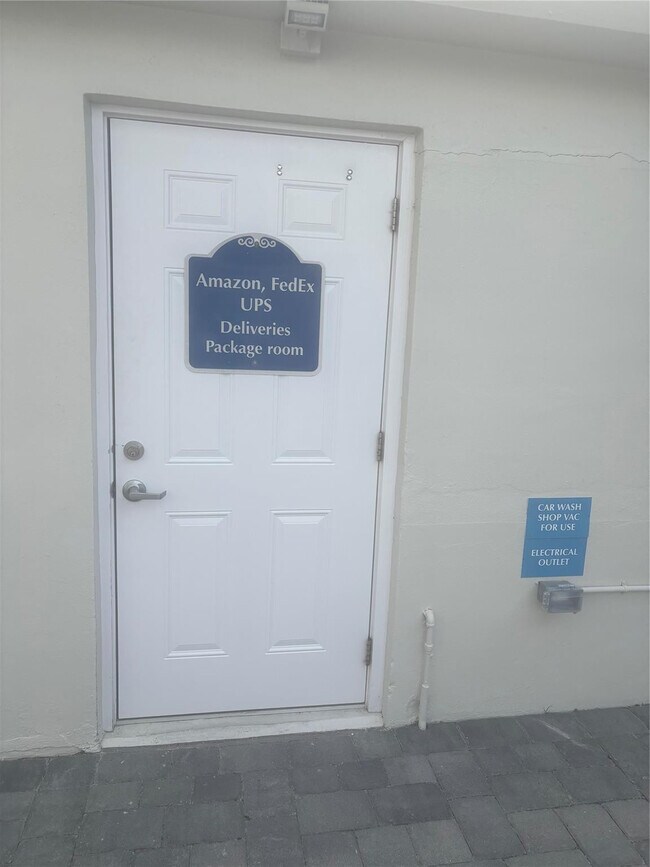 Building Photo - 1439 S Ocean Blvd