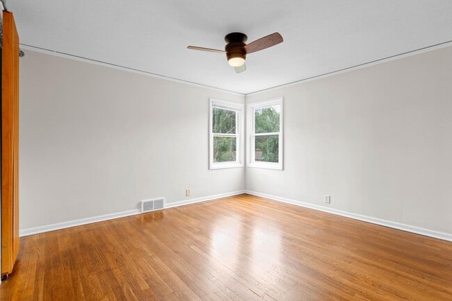 Building Photo - 6717 W 77th Terrace