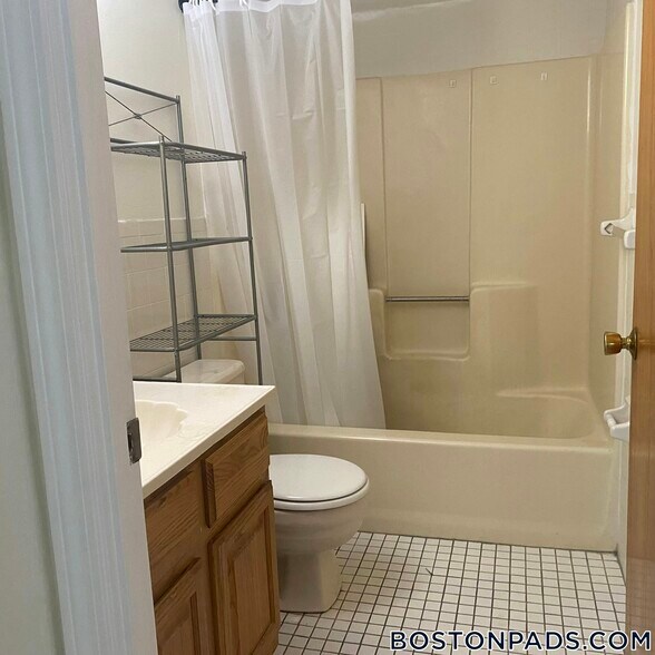 Building Photo - 80 Gardner St