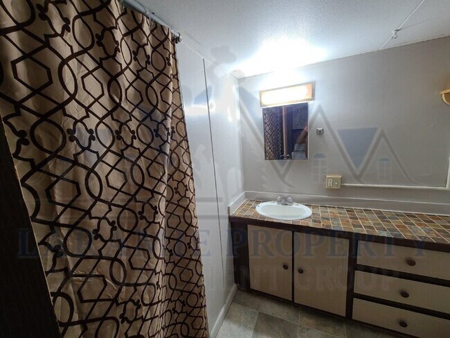 Building Photo - 105 E Jackalope Ct