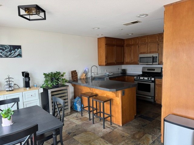 Building Photo - 1337 Oak Village Dr