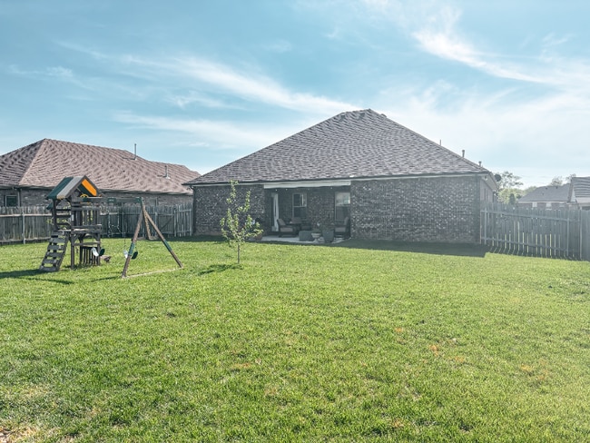 Building Photo - 194 Spring Breeze Dr