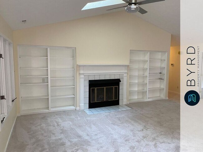 Building Photo - 14302 Regatta Pointe Rd