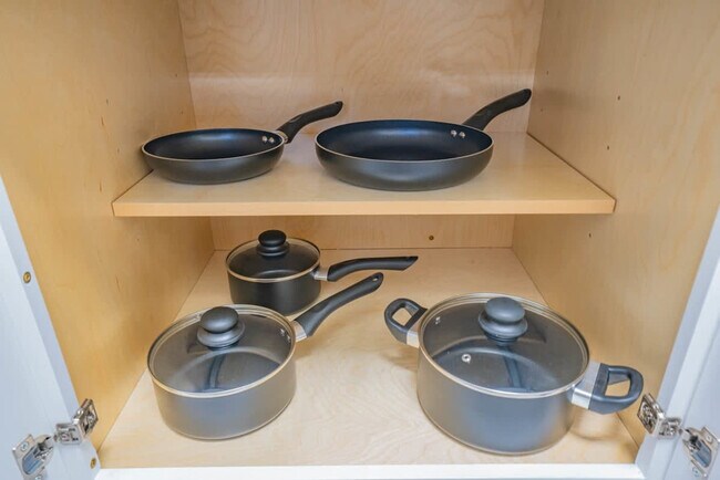 Building Photo - 8570 E McDowell Rd