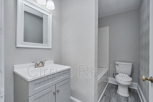 Building Photo - 3611 1/2 King St