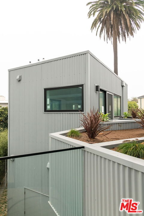 Building Photo - 340 Indiana Ave