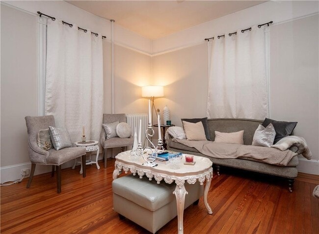 Building Photo - 1 Pell St