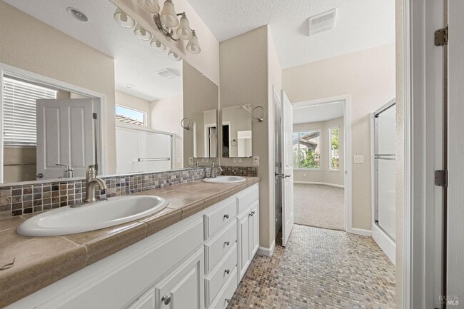 Building Photo - 505 Marianna Pl