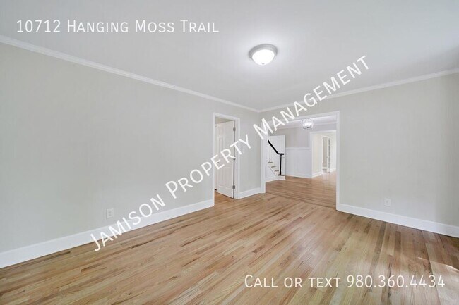 Building Photo - 10712 Hanging Moss Trail