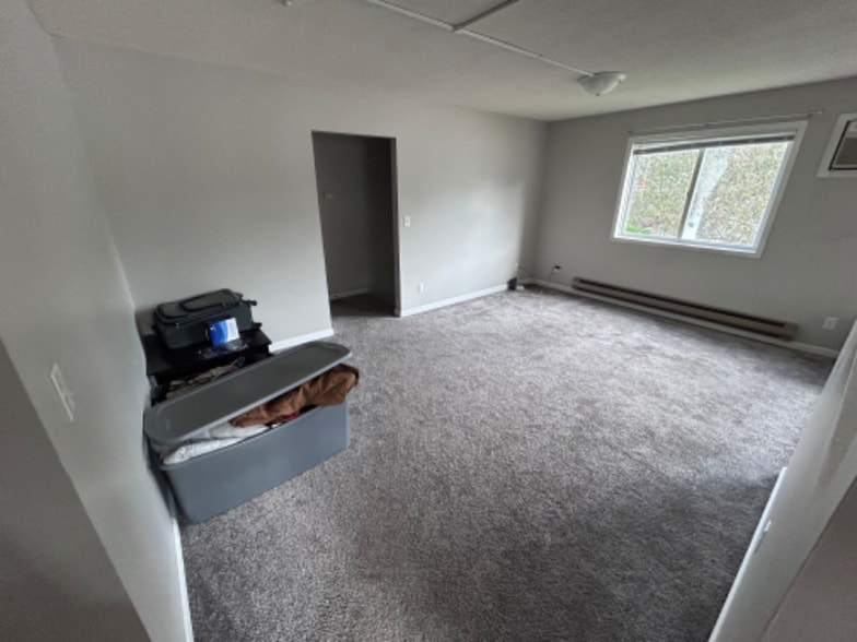 Building Photo - 263 Orrin St