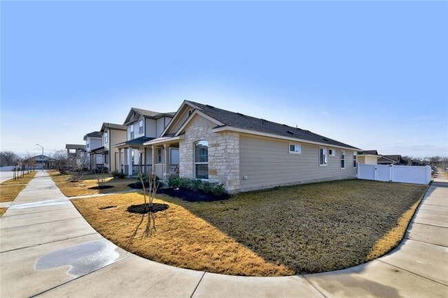 Building Photo - 401 Cane River Rd