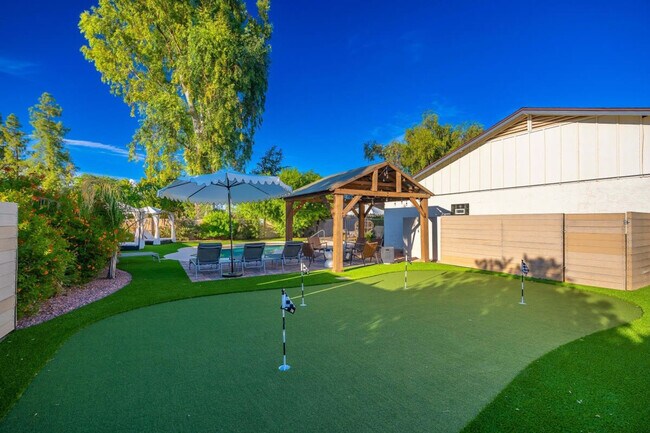 Building Photo - 12202 N 60th St