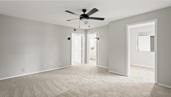 Building Photo - 3502 Burlington St