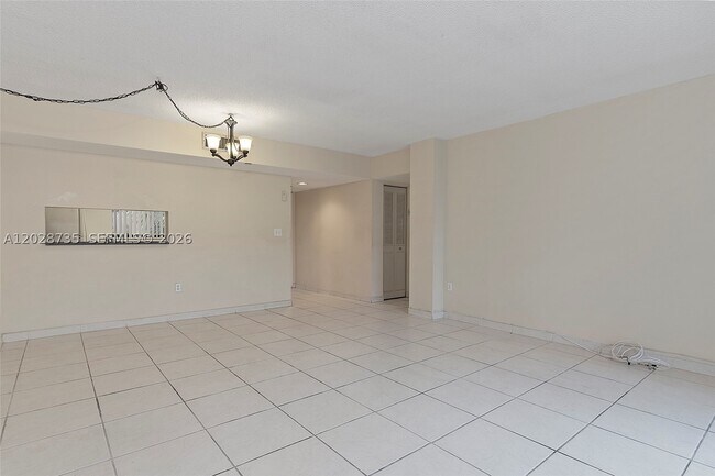Building Photo - 8760 SW 133rd Ave