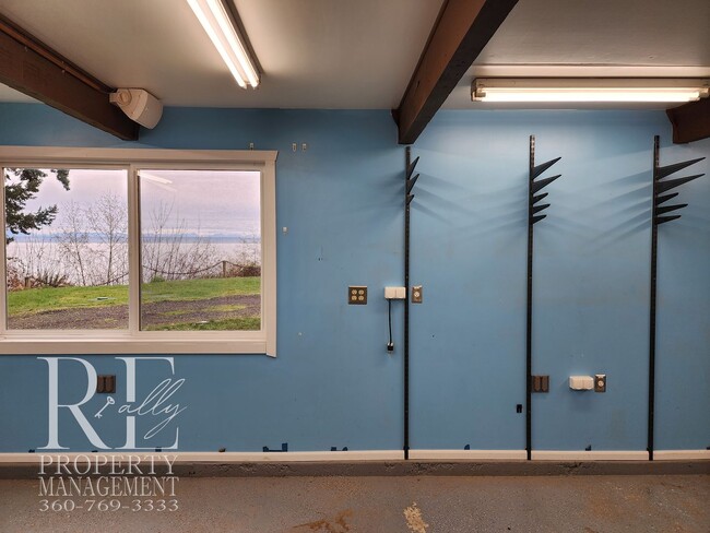 Building Photo - MOVE-IN SPECIAL: 50% OFF FIRST MONTHS RENT - Waterfront Rustic Retreat with Vaulted Ceilings, Pic...