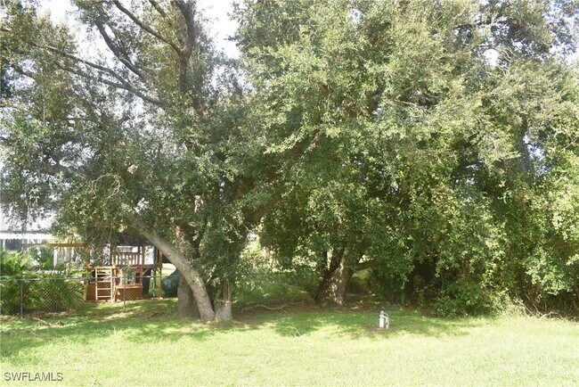 Building Photo - 4436 Adelaide Ave