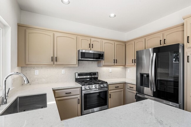 Building Photo - Las Palmas Complete Remodel