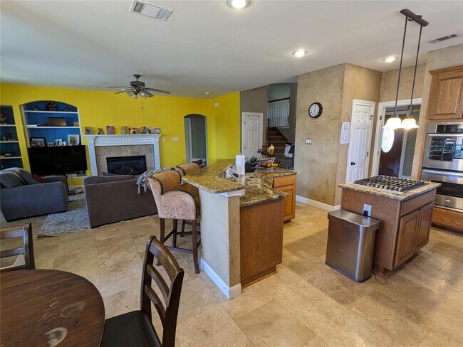 Building Photo - 7306 Ellaview Ln