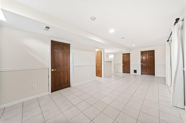 Building Photo - 7854 Astra Cir