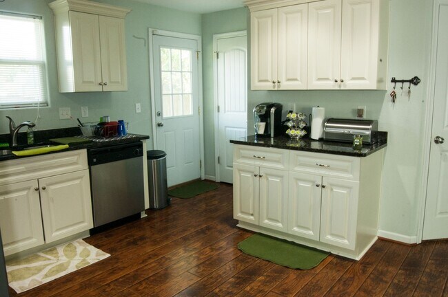 Building Photo - Single Family Home in Norfolk