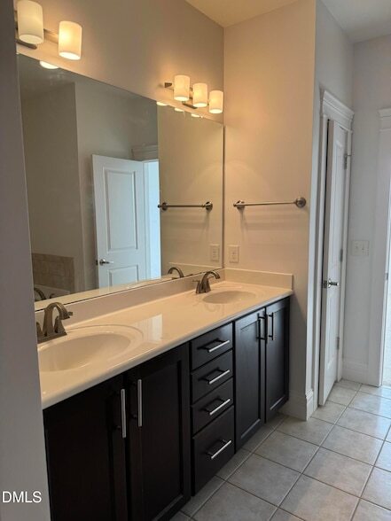 Building Photo - 1045 Philpott Dr