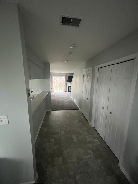 Entryway - 7030 S Cannon Place Ln