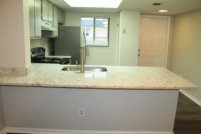 Building Photo - 1007 Windsong Cir