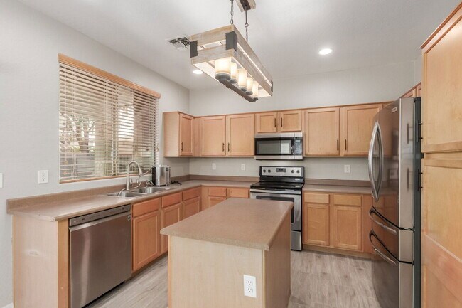 Building Photo - 17067 W Young St