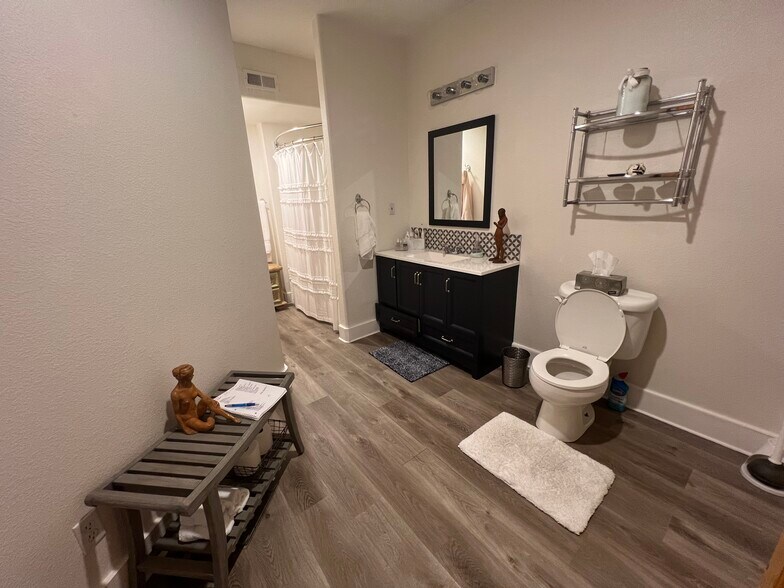 Building Photo - 24366 Cody Park Rd