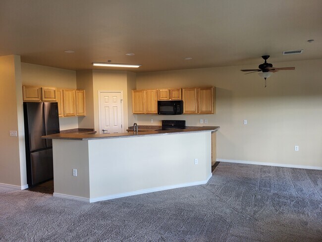 Building Photo - 29057 Hotel Way