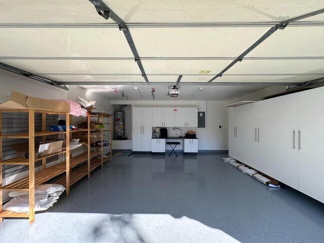 Building Photo - 3980 Avignon Ln