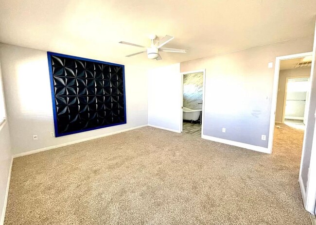 Building Photo - 5302 Doble Aguila Way