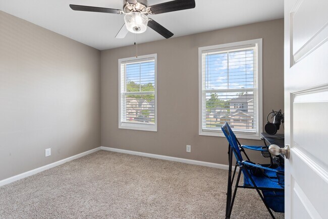 Building Photo - 200 Waterwheel Cir