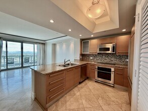 Building Photo - Turnberry Towers East | 17th Floor High-Rise Overlooking The Resort Corridor
