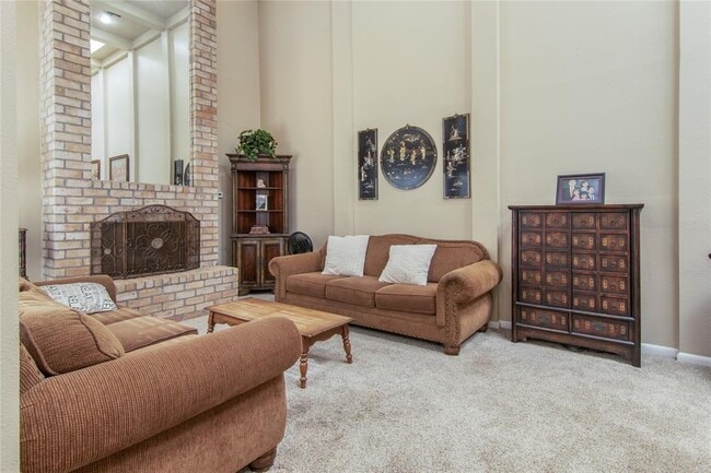 Building Photo - 9344 Briar Forest Dr