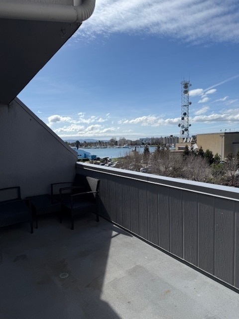 Building Photo - 7 Embarcadero W