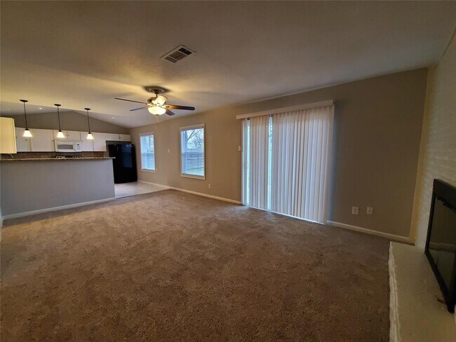 Building Photo - 2820 Fairbrook St