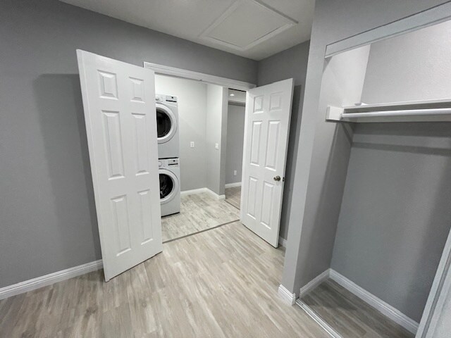 lloking at laundry rm from badroom - 2615 Elizondo Ave