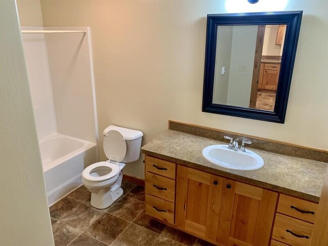 Building Photo - 2585 Westwood Lp