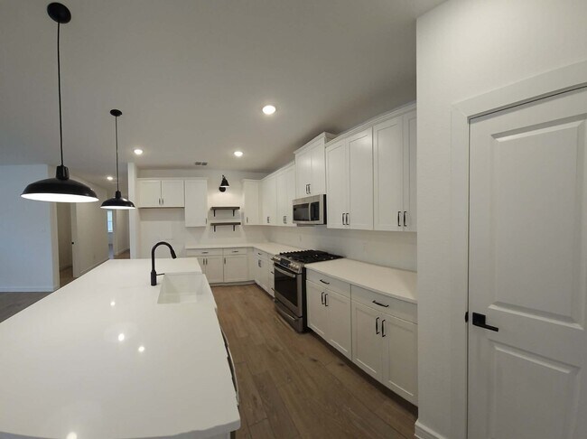 Building Photo - 8427 Tranquil Bay Ct