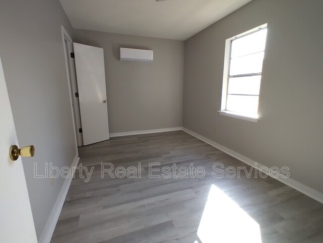 Building Photo - 32 Live Oak Loop
